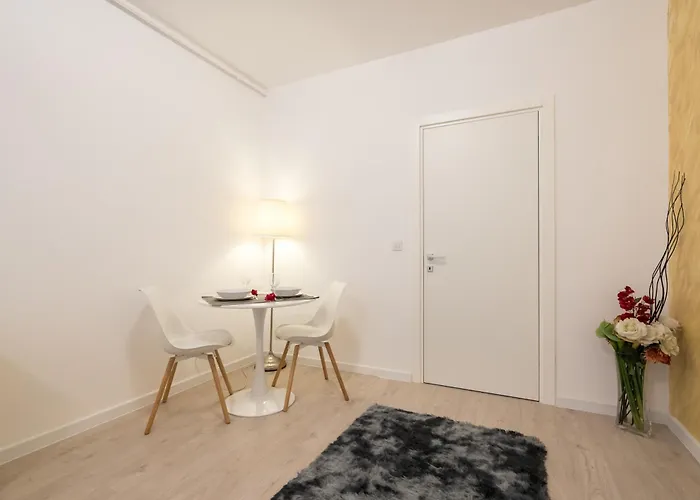 Ivory Concept 65 A Apartment