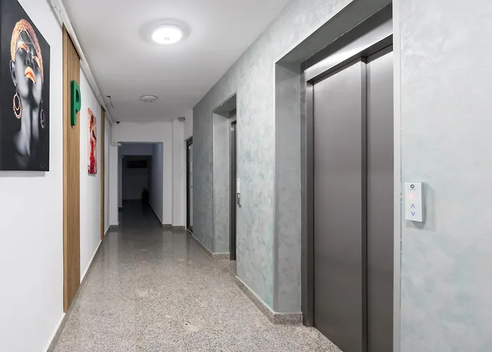 Ivory Concept 65 A Apartment