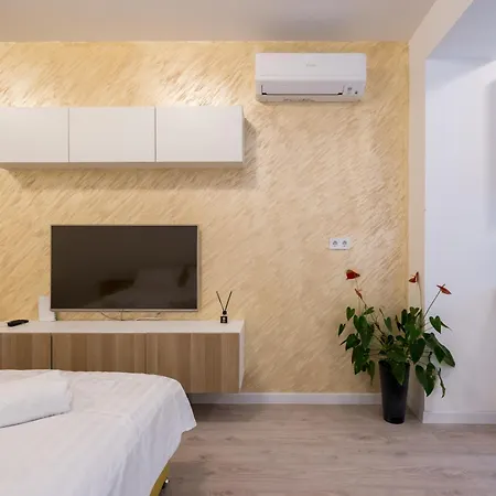 Ivory Concept 65 A Apartment *